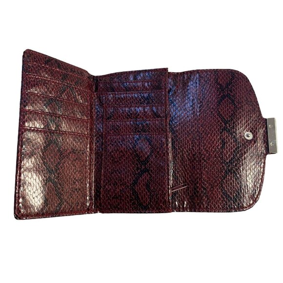 #4553 Faux Snake print wallet lots of compartments snap closure 6X4X1 - Picture 3 of 6